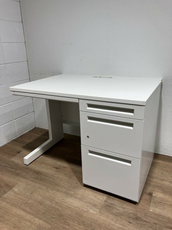 ウチダ（内田洋行）SCAENA（スカエナ）シリーズ　Sタイプ 1000片袖デスク 商品画像1