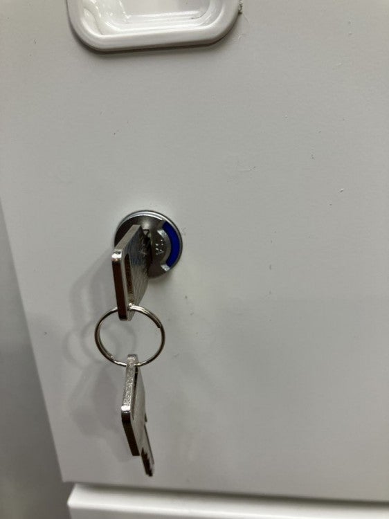 イトーキ天板付6人用パーソナルロッカー 商品画像8