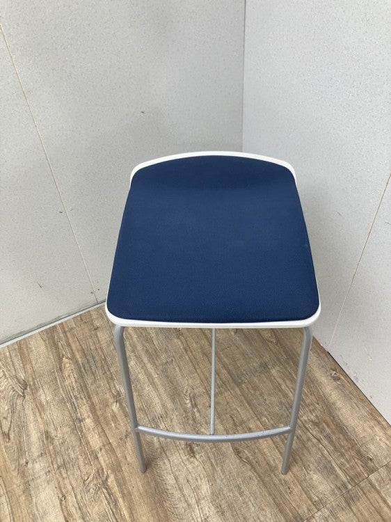 オカムラハイチェア 商品画像3