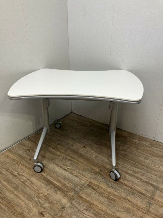 コクヨアットラボシリーズ リボン型サイドスタックテーブル 商品画像1