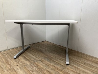 オカムラ1200ミーティングテーブル 商品画像1