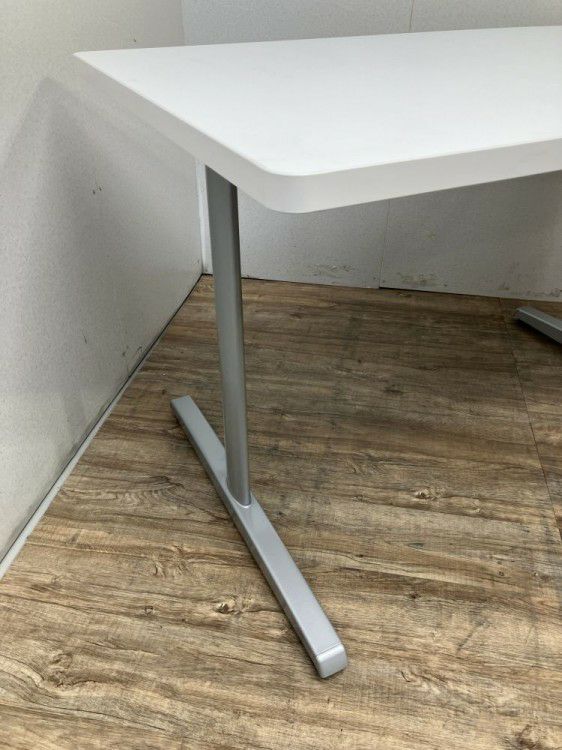 オカムラ1200ミーティングテーブル 商品画像6