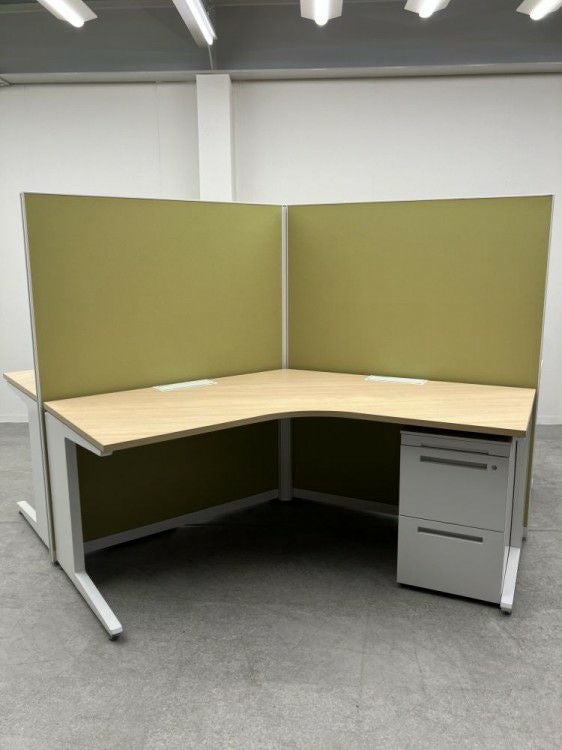 イトーキインステートシリーズ 3人用ブーメランデスク+ワゴンセット 商品画像2