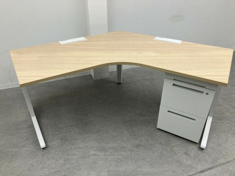 イトーキインステートシリーズ 3人用ブーメランデスク+ワゴンセット 商品画像3