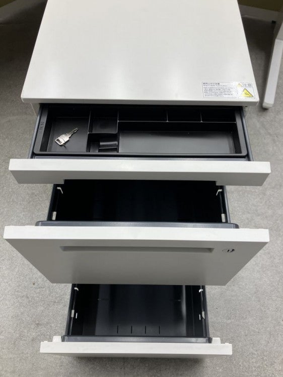 イトーキインステートシリーズ 3人用ブーメランデスク+ワゴンセット 商品画像10