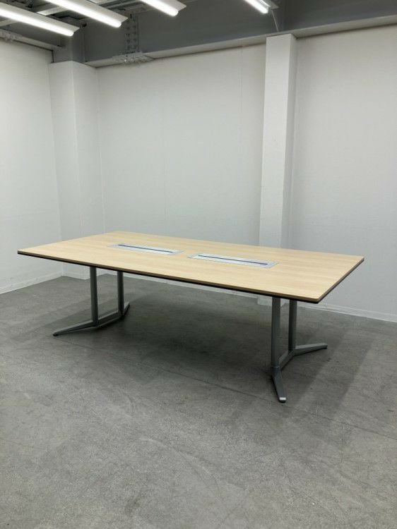 オカムララティオ2シリーズ 2400ミーティングテーブル 商品画像1