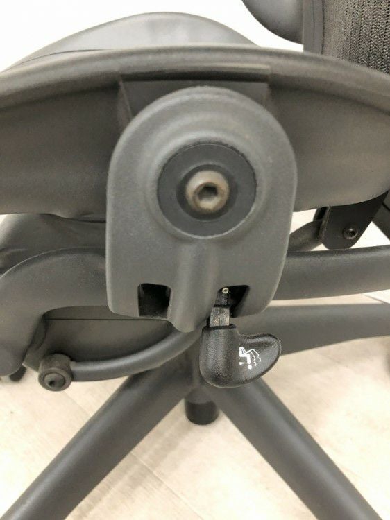 HermanMiller（ハーマンミラー）アーロンチェア 固定肘付アーロンチェア 商品画像15