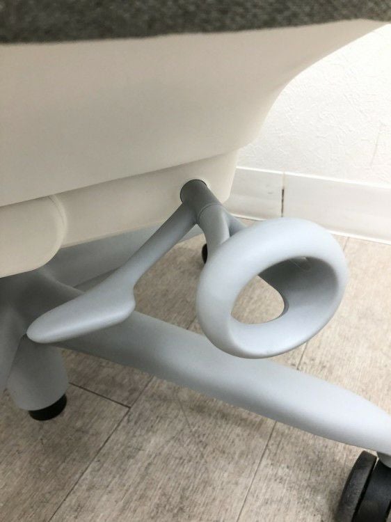 HermanMiller（ハーマンミラー）SAYL Chair(セイルチェア)シリーズ 可動肘付セイルチェア 商品画像19