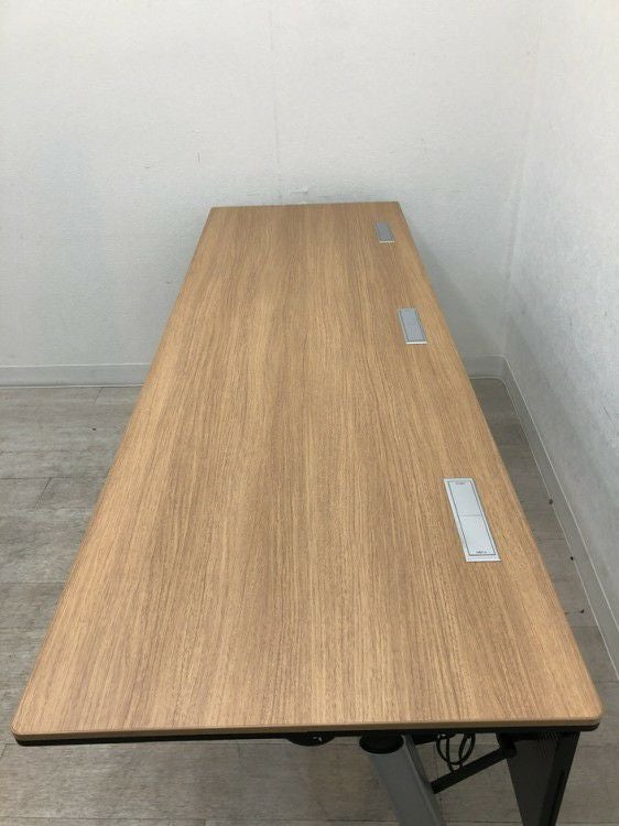 オカムラインターアクトプロ（INTERACT PRO）シリーズ 1800サイドスタックテーブル 商品画像7