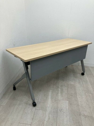 オカムラFLAPTOR(フラプター)シリーズ 1500平行スタックテーブル 商品画像1