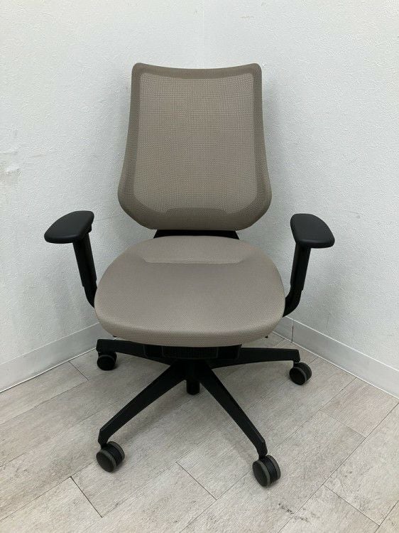 コクヨing(イング)チェア 可動肘付イングチェア 商品画像2