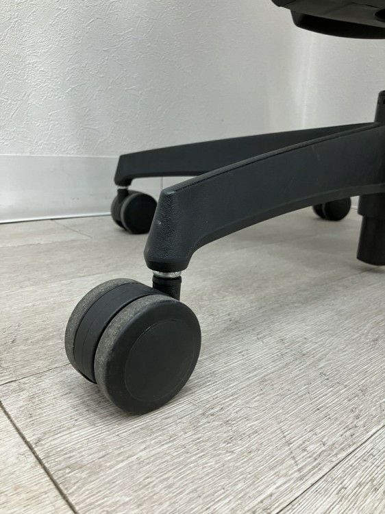 コクヨing(イング)チェア 可動肘付イングチェア 商品画像14