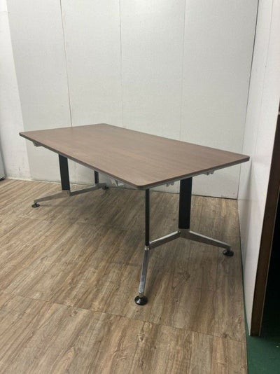 コクヨWT-300シリーズ 1800ミーティングテーブル 商品画像1