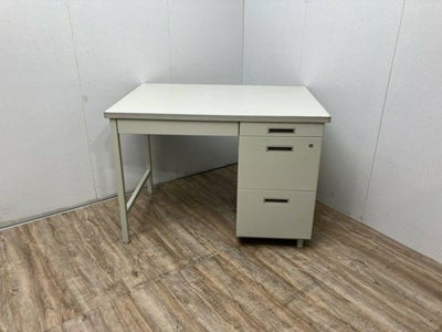 トヨスチール5号片袖デスク 商品画像1