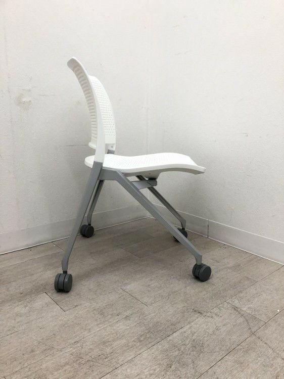 コクヨスプラインシリーズ ネスティングチェア 商品画像6