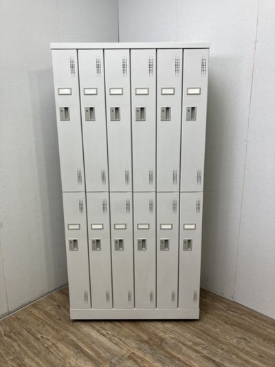 豊国工業12人用ロッカー 商品画像1