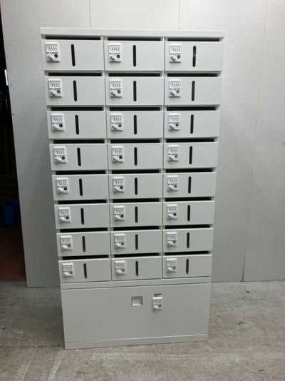 オカムラレクトラインシリーズ ラテラル付き24人用貴重品ロッカー 商品画像1