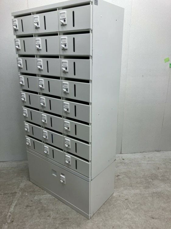 オカムラレクトラインシリーズ ラテラル付き24人用貴重品ロッカー 商品画像3