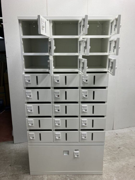 オカムラレクトラインシリーズ ラテラル付き24人用貴重品ロッカー 商品画像6