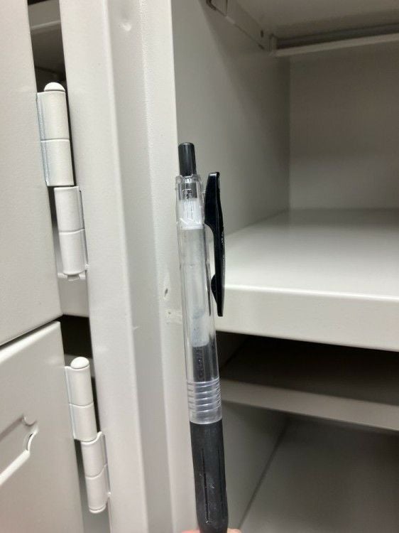 イトーキ28人用扉付きシューズロッカー 商品画像9