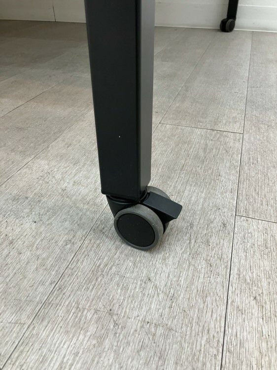 オカムラAption Free(アプションフリー)シリーズ 1400ミーティングテーブル 商品画像9