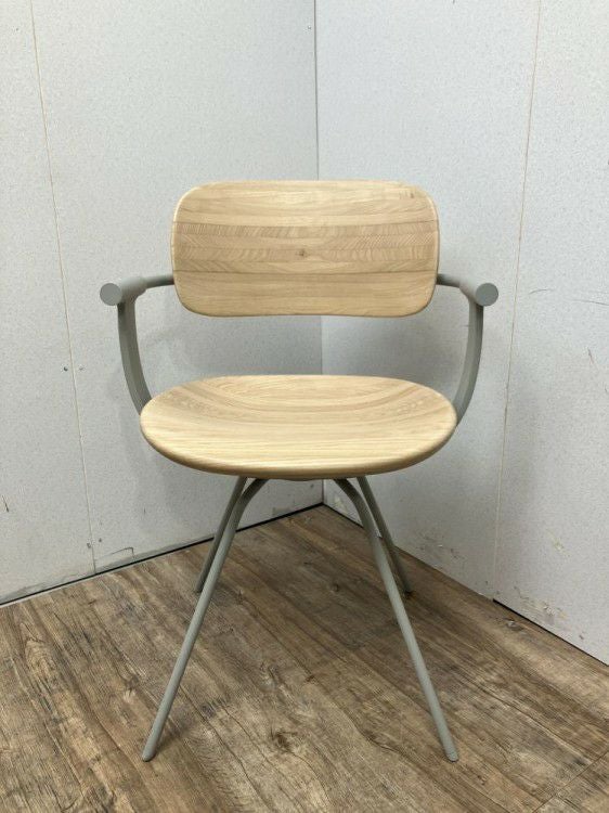 イトーキvertebra03（バーテブラ03 ）シリーズ 肘付バーテブラ03チェア 商品画像2