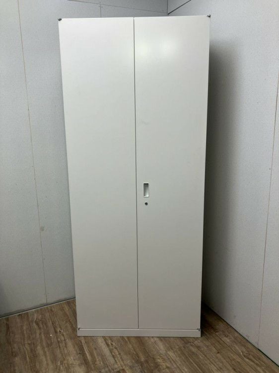 イトーキシンラインシリーズ 壁面両開き書庫 商品画像1