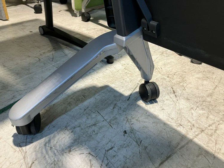 コクヨKTシリーズ 1800サイドスタックテーブル 商品画像11