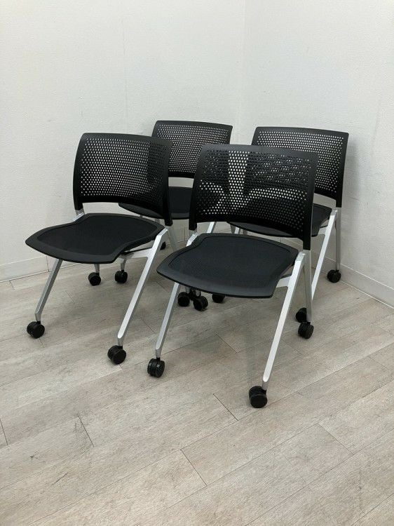 コクヨスプラインシリーズ ネスティングチェア4脚セット 商品画像1