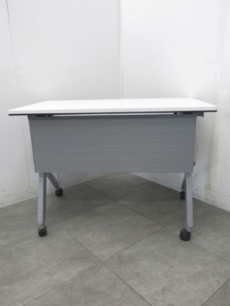 オカムラFieri Act(フィエリーアクト)シリーズ 1000サイドスタックテーブル 商品画像1