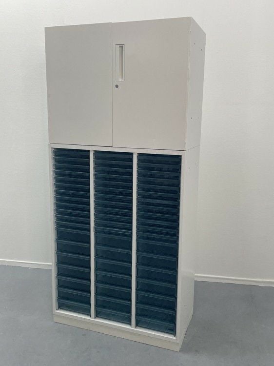 コクヨEDIA(エディア)シリーズ 両開きクリアトレー上下書庫 商品画像1