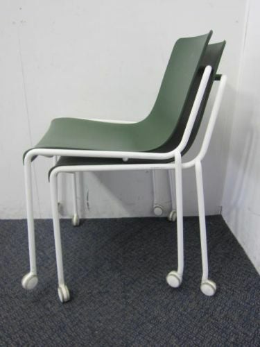 コクヨ スタッキングチェア 2脚セット 商品画像2