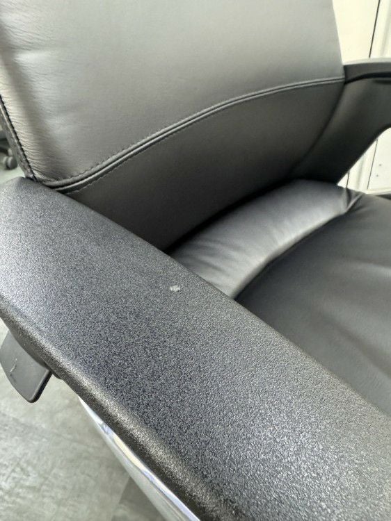 コクヨマネージメントチェア フィロソフィーシリーズ 固定肘付フィロソフィーチェア 商品画像12