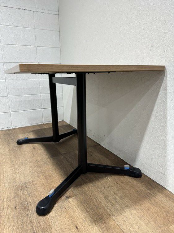 オカムラアクティアフェローシリーズ ミーティングテーブル 商品画像4