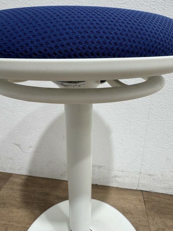 オカムラピルエットシリーズ 昇降ハイスツール 商品画像3