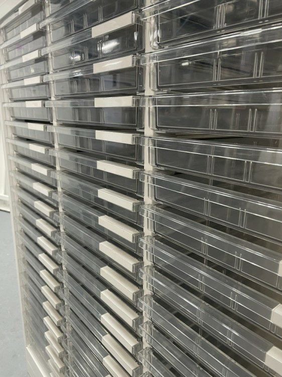 イトーキシンラインシリーズ スライドクリアトレー上下書庫 商品画像12