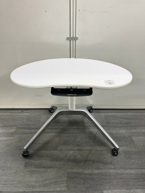 オカムラライズフィット3シリーズ パーソナル昇降テーブル 商品画像2