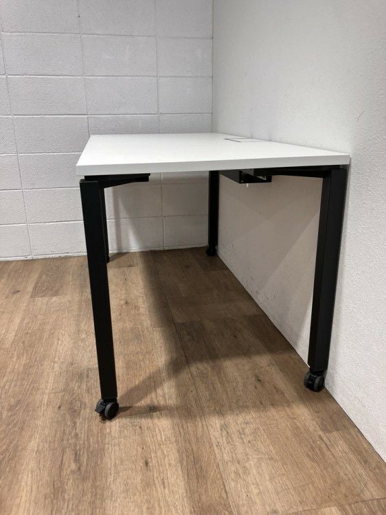 コクヨワークフィットシリーズ 1400平デスク 商品画像9