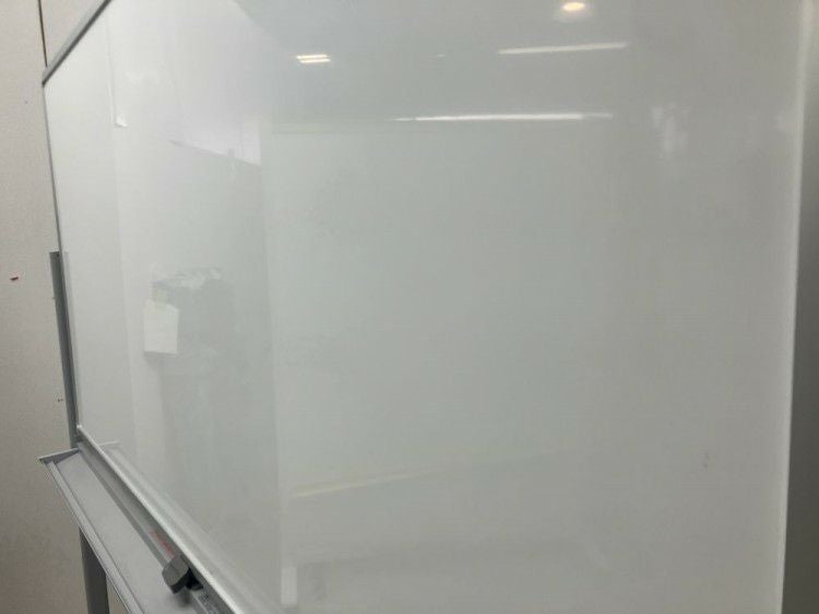 コクヨ脚付き両面ホワイトボード 商品画像3