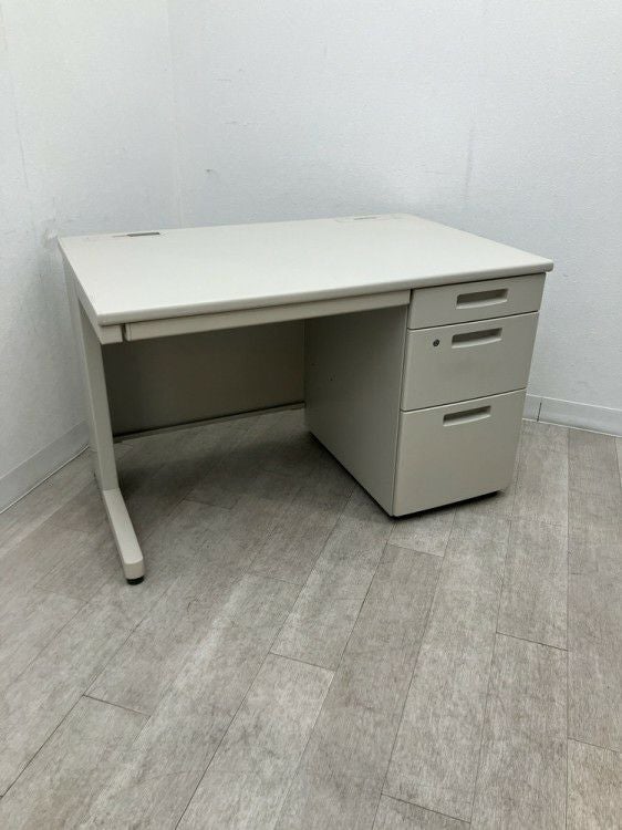 コクヨBS+シリーズ 1100片袖デスク 商品画像1