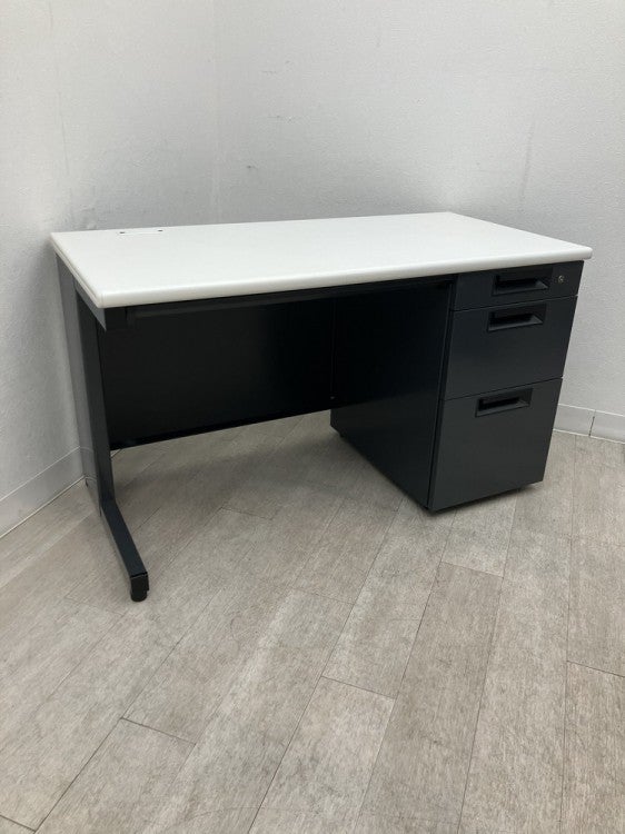 プラスフラットラインシリーズ 1200片袖デスク 商品画像1
