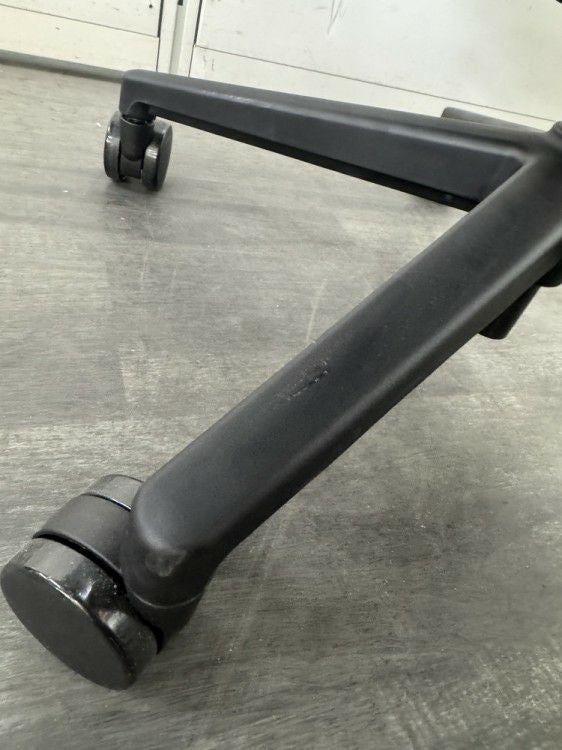 ウチダ（内田洋行）ニンバスチェア 可動肘付ニンバスチェア 商品画像10