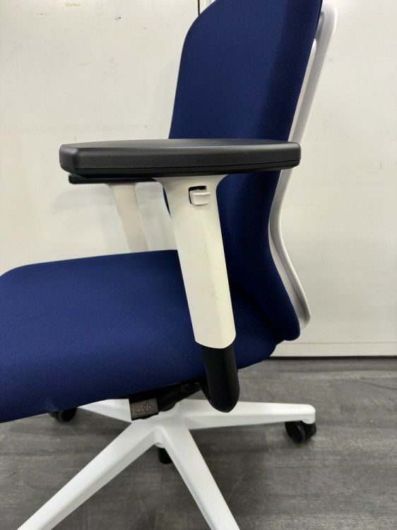 ウチダ（内田洋行）KRENE（クレネ）チェア 固定肘付クレネチェア 商品画像10