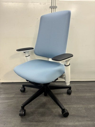 ウチダ（内田洋行）リーフレクシリーズ 可動肘付リーフレクチェア 商品画像1