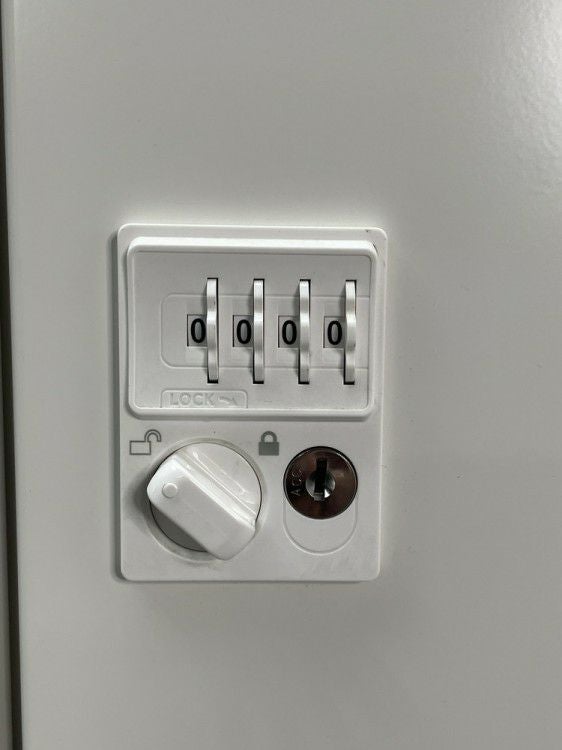 プラスM型ロッカーシリーズ 4人用パーソナルロッカー 商品画像7