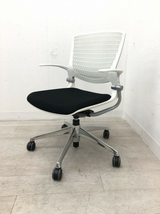 オカムラGrata（グラータ）チェア ミーティングチェア 商品画像1