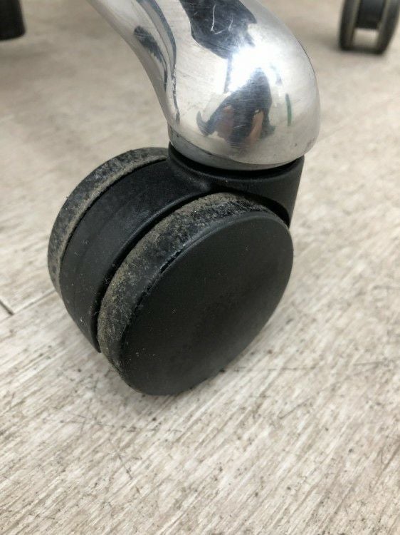 オカムラfeego(フィーゴ)チェア 可動肘付フィーゴチェア 商品画像6