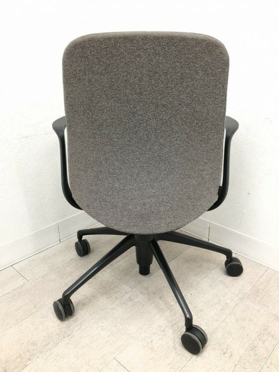 オカムラ固定肘付ライブスエントリーチェア 商品画像4