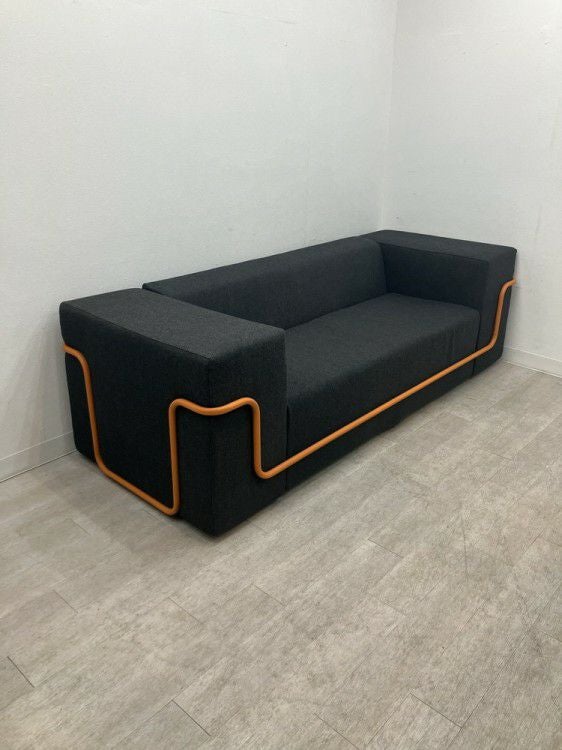 Conduit Sofa ロビーソファ 商品画像1