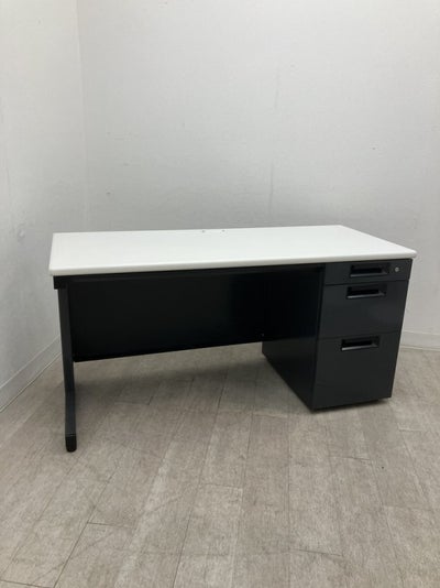 プラスフラットラインシリーズ 1400片袖デスク 商品画像1